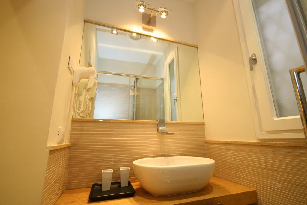Campo Dei Fiori Modern Apartment With Terrace Рим Екстер'єр фото